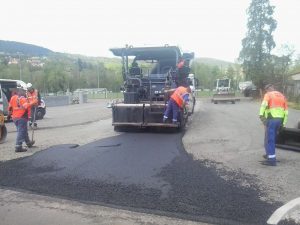 Création d'un parking pour l'enceinte sportive